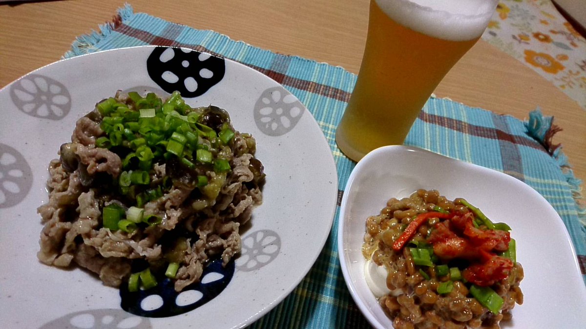 今日の晩ご飯は、ナスと豚肉の味噌煮、キムチ納豆豆腐✨😋
ヘルシーでしょ～✩♡