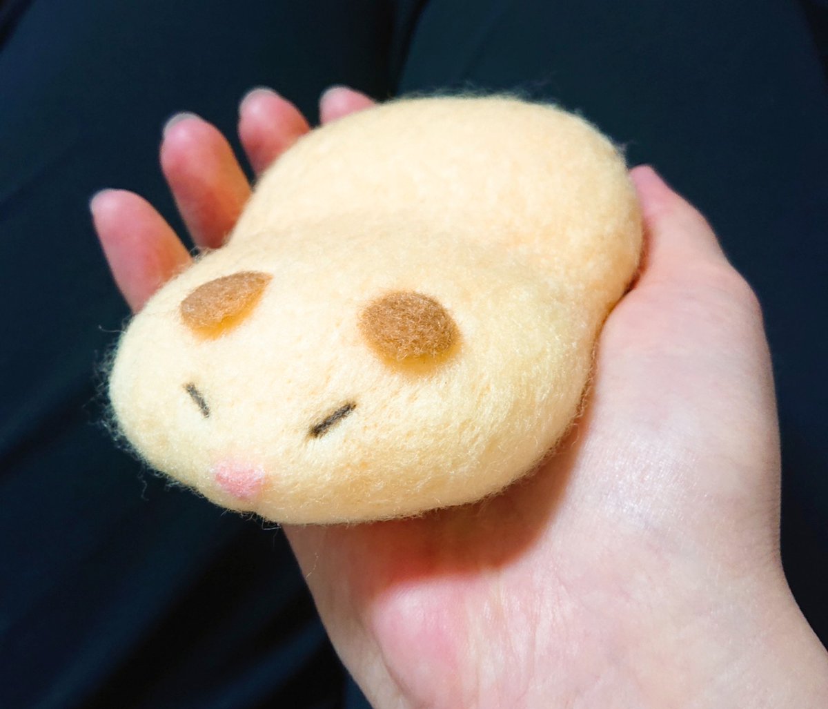 昨日行ったまるっと小動物展の戦利品！！
きゃりはむさん（<a href="/2mochikotaro/">きゃりはむ🥟pechiko</a>）のリストレスト！！
欲しかったやつ～！！
#まるっと小動物展