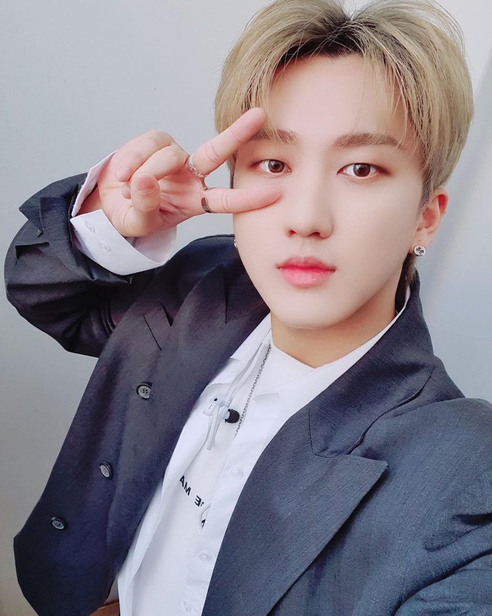 binnie. logged out. tweet media
