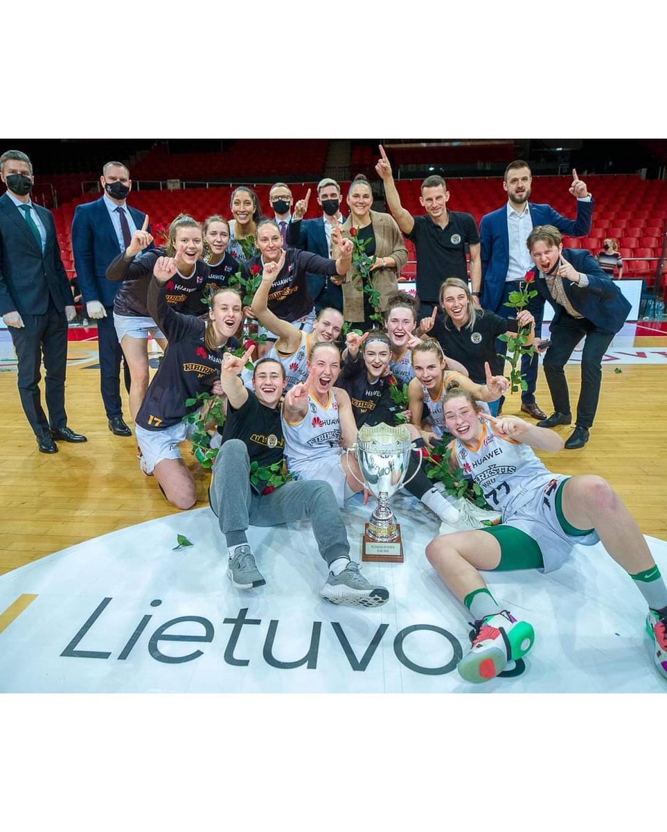 Noticias Tehuacán Basquetbol (@notitehbasquet) on Twitter photo 𝗝𝗔𝗖𝗞𝗜𝗘 𝗖𝗢𝗡𝗤𝗨𝗜𝗦𝗧𝗔 𝗟𝗜𝗧𝗨𝗔𝗡𝗜𝗔
El #VilniausKibirkštis completó su fantástica racha en #Lituania 🇱🇹 #Moterųlyga con doblete en títulos Liga y de Copa. La Mexicana <a href="/JaxLunaCastro/">JacquelineLunaCastro</a> 🇲🇽 fue la MVP.
#Basquetbol
#Tehuacán
#Puebla
#México
📷 Vilniaus K. 𝗝𝗔𝗖𝗞𝗜𝗘 𝗖𝗢𝗡𝗤𝗨𝗜𝗦𝗧𝗔 𝗟𝗜𝗧𝗨𝗔𝗡𝗜𝗔
El #VilniausKibirkštis completó su fantástica racha en #Lituania 🇱🇹 #Moterųlyga con doblete en títulos Liga y de Copa. La Mexicana <a href="/JaxLunaCastro/">JacquelineLunaCastro</a> 🇲🇽 fue la MVP.
#Basquetbol
#Tehuacán
#Puebla
#México
📷 Vilniaus K.