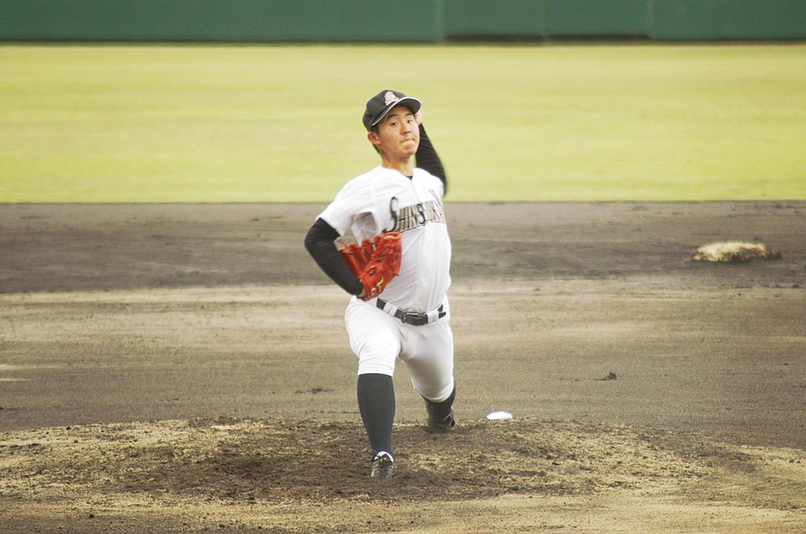 こう 真颯館 対 東福岡 春季大会準決勝 真颯館の松本翔投手 初回に143キロ 中盤も141キロ 7回に142キロなどの速球で7回無失点 真颯館 高校野球春季福岡大会 高校野球 T Co Foegzbamsk Twitter