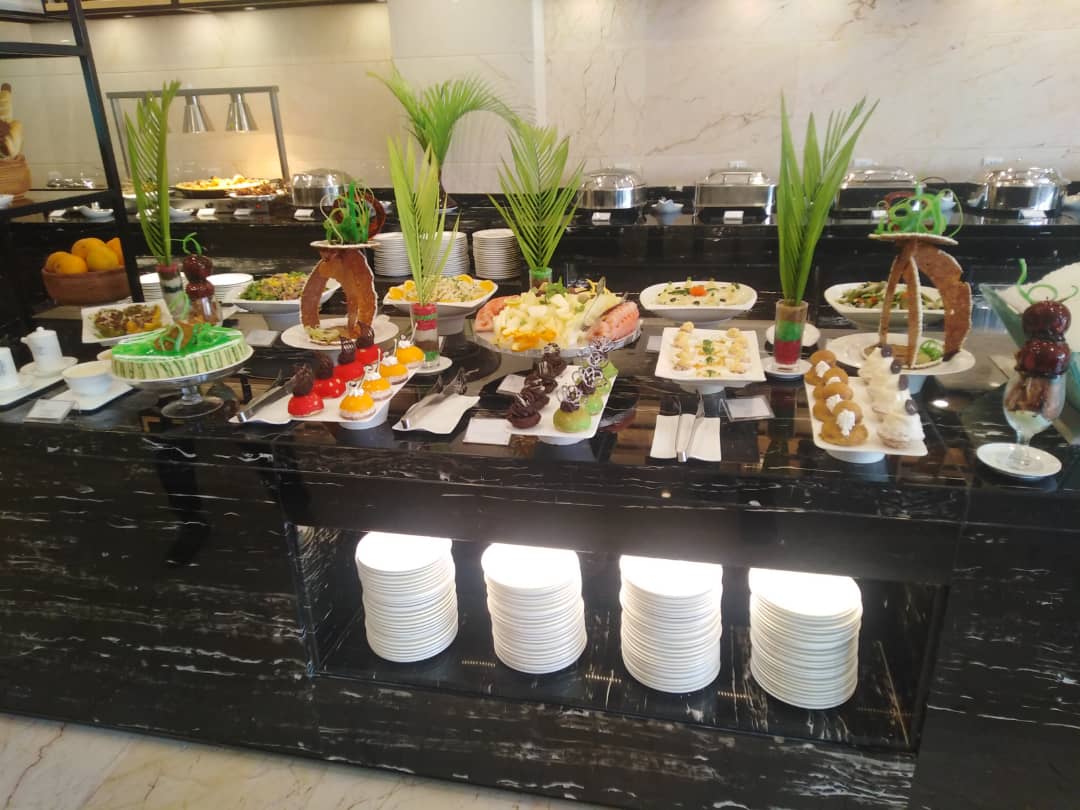 Disfruta de un desayuno completo en el #HotelAndaChina y vive una experiencia única. Reserva tu hotel con nosotros y consigue el mejor descuento. #Reservadehotel #GuineaEcuatorial #Hotel