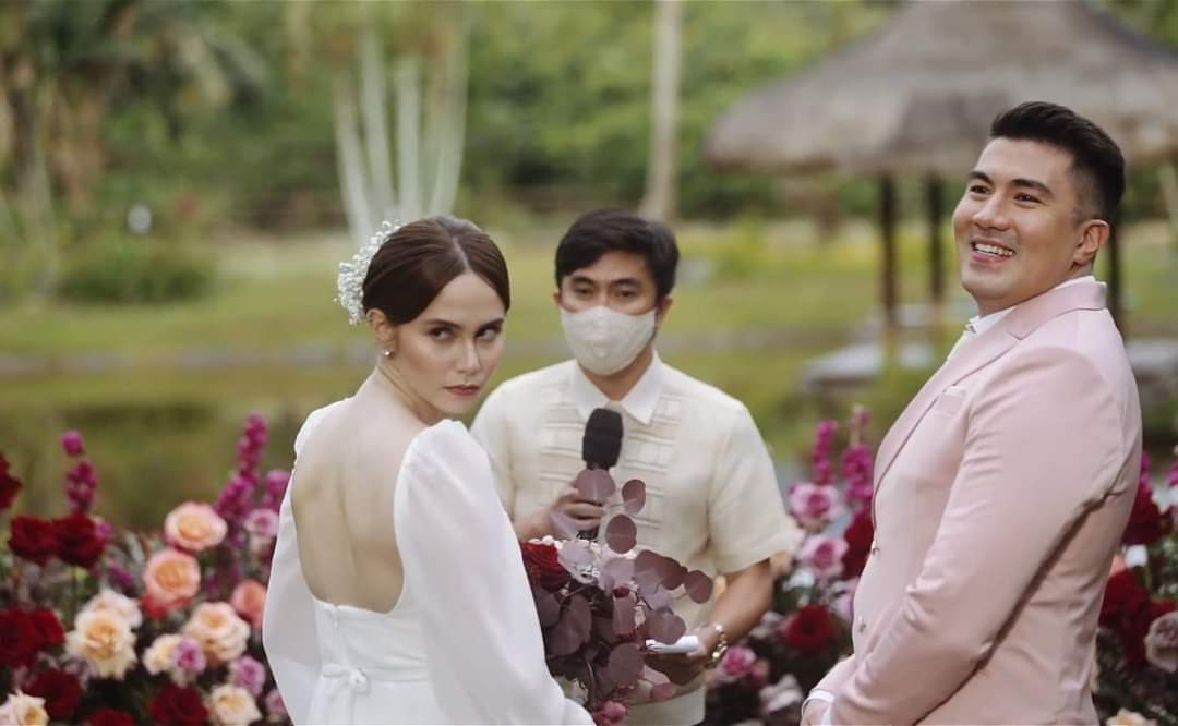 BarFundador's tweet photo. During recit:

Prof: Alright, who can help mr. Luis? 

Your classmate: Si Jessy po sir nakabasa ng case. 

You:

Yung classmate mong on-deck: https://t.co/yBLjMCrZns