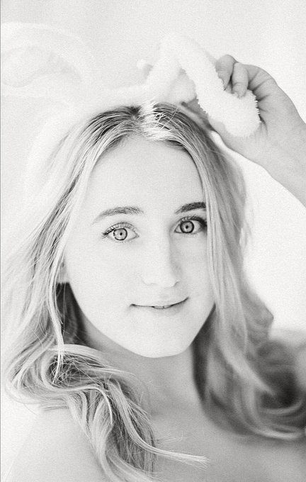 Happy Easter from your naughty bunny 🐰 https://t.co/qapHKM9uBI