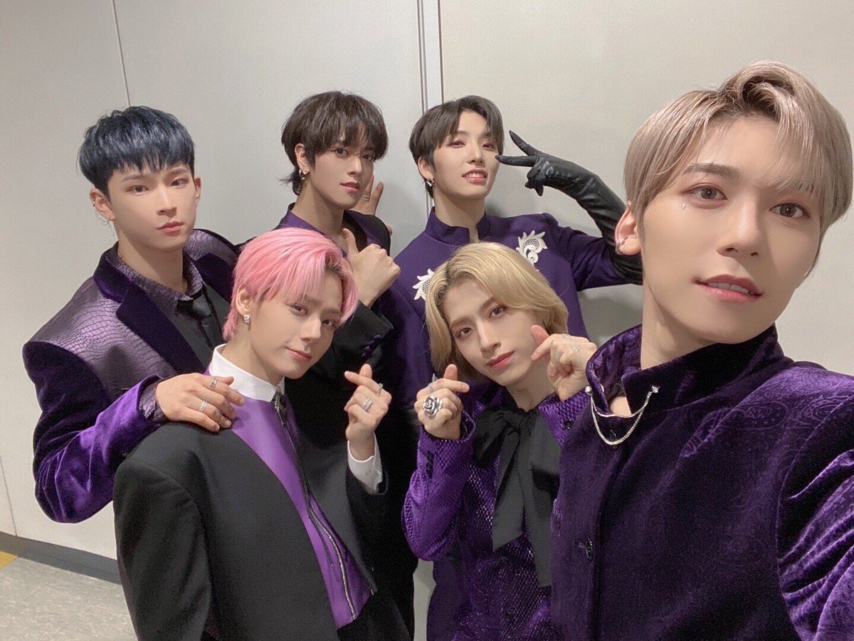 OneusSeodo's tweet photo. @chimival @mimingion I vote #ONEUS for #STANWORLD 
#원어스|@official_ONEUS https://t.co/q974f4HMrV