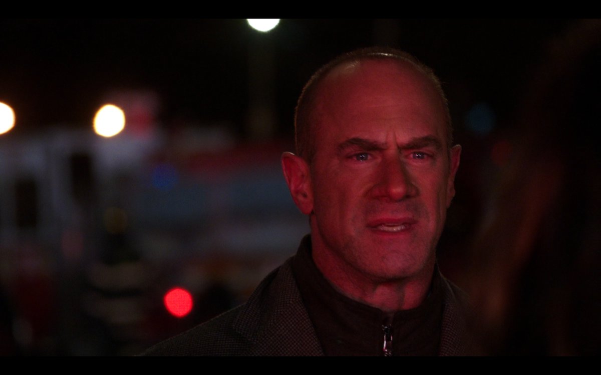 daddystabler's tweet photo. An analysis of the colors in the #SVUxOC crossover: A Thread https://t.co/fSXV6xHruP