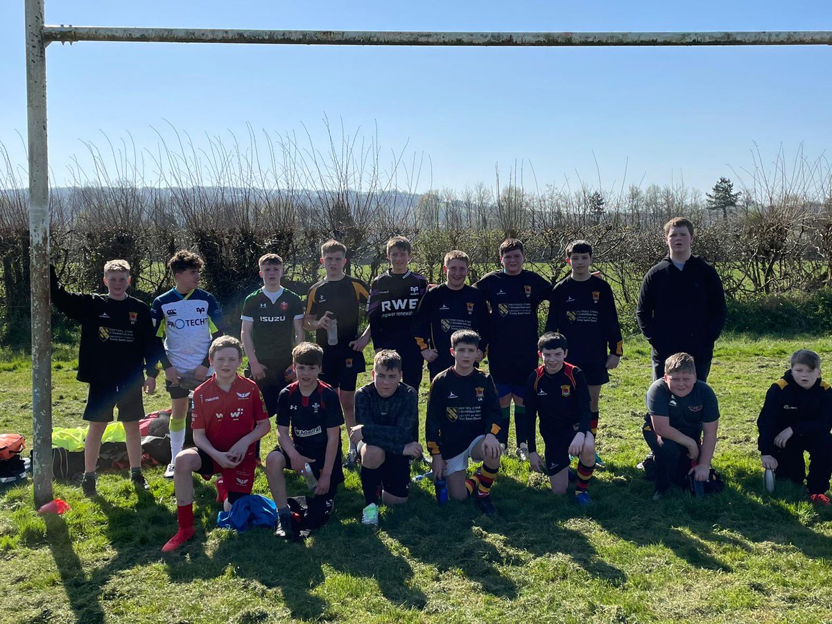 Our under 13s are dedicated to their training turning out this morning instead of eating Easter eggs! Well done all!