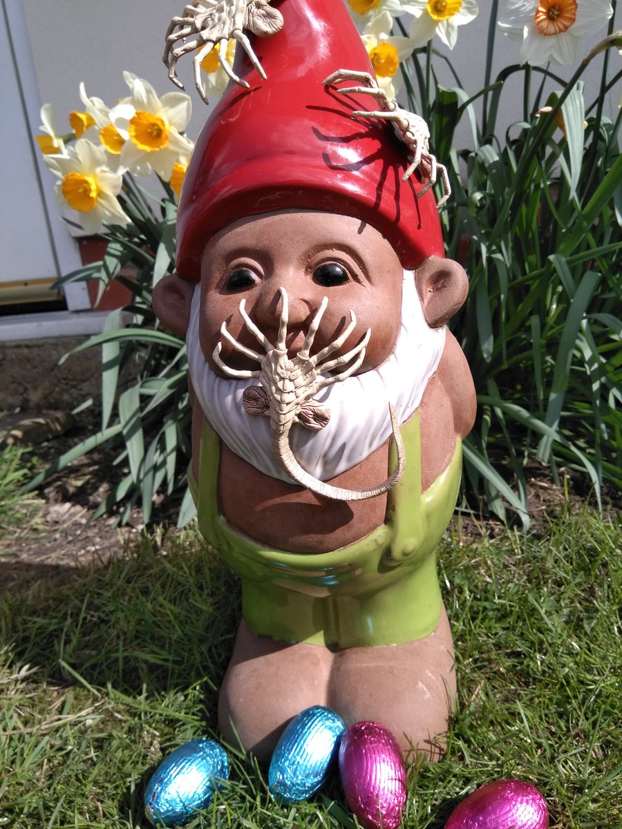Paul Blinkhorn (@pwblinkhorn) on Twitter photo Happy Easter! Grab an egg (preferably the chocolate kind), put your feet up for 12 mins & watch our comedy short film #TheManAtTheBottomOfTheGarden
youtube.com/watch?v=HkJCB6… featuring <a href="/deniseblackuk/">Denise Black</a> @Ptjbrad @ClareCalbraith produced by <a href="/KNewmanProducer/">Karen Newman</a> <a href="/HiddenDoorProds/">HiddenDoor</a> #Xenomorph Happy Easter! Grab an egg (preferably the chocolate kind), put your feet up for 12 mins & watch our comedy short film #TheManAtTheBottomOfTheGarden
youtube.com/watch?v=HkJCB6… featuring <a href="/deniseblackuk/">Denise Black</a> @Ptjbrad @ClareCalbraith produced by <a href="/KNewmanProducer/">Karen Newman</a> <a href="/HiddenDoorProds/">HiddenDoor</a> #Xenomorph