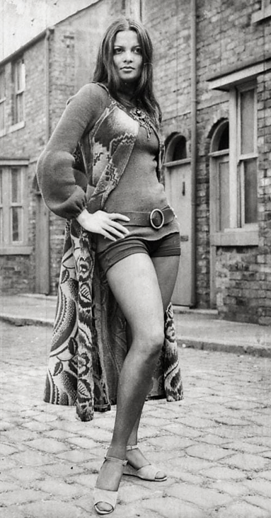 AlexVorkov's tweet photo. FRANÇOISE PASCAL (b 1949), star of Jean Rollin's #horror masterpiece THE IRON ROSE. She also appeared in the 1972 horror/comedy BURKE &amp; HARE.

According to her bio, she speaks four languages fluently (English, French, Italian, and Hungarian). https://t.co/Cok97IyTgw