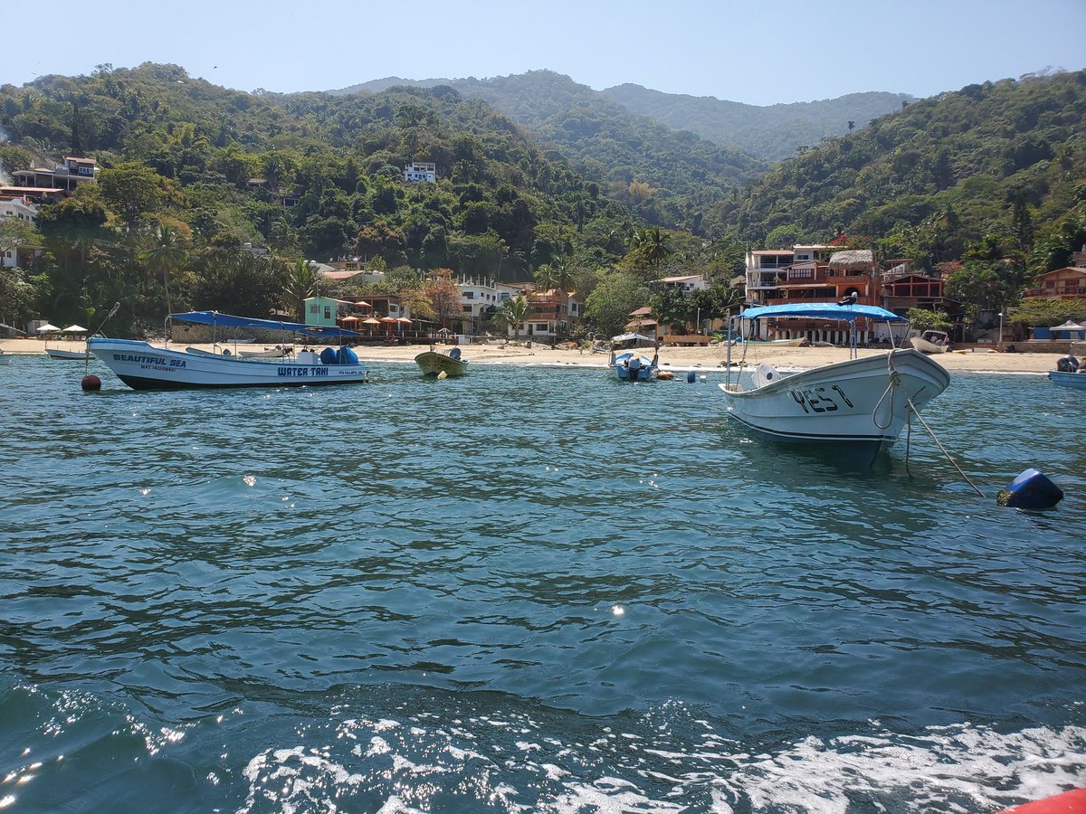 Ya te estamos esperando, ¿cuando te animas a visitar #Yelapa?😍

casabahiabonita.com.mx 

#FelizDomingo #Yelapa🥰🌊 #watertaxi #HorarioDeVerano #semanapascua #Vacaciones2021 #Jalisco #PhotographyParadise #yelapamexico🇲🇽😍📍 #BuenDomingo