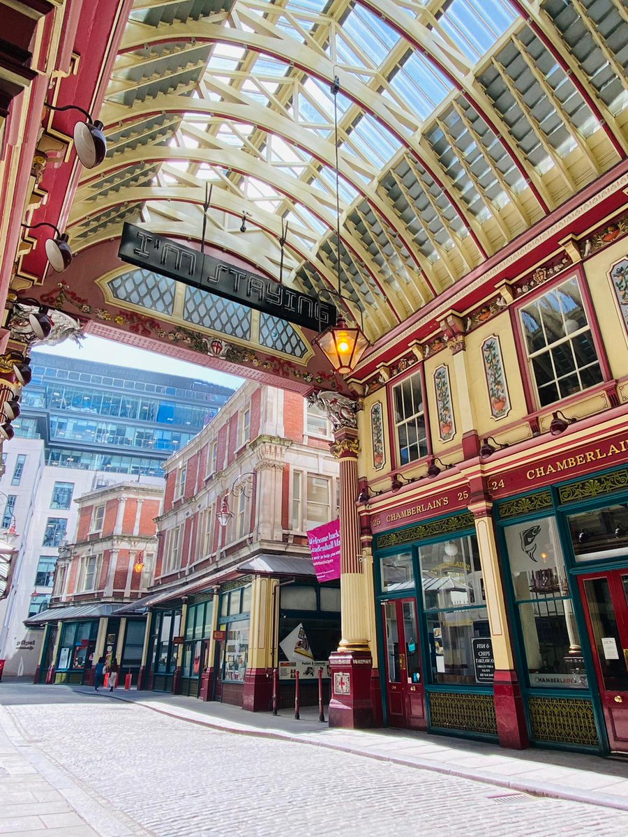 missmocherla's tweet photo. Easter at Diagon Alley https://t.co/yChBfg45jn