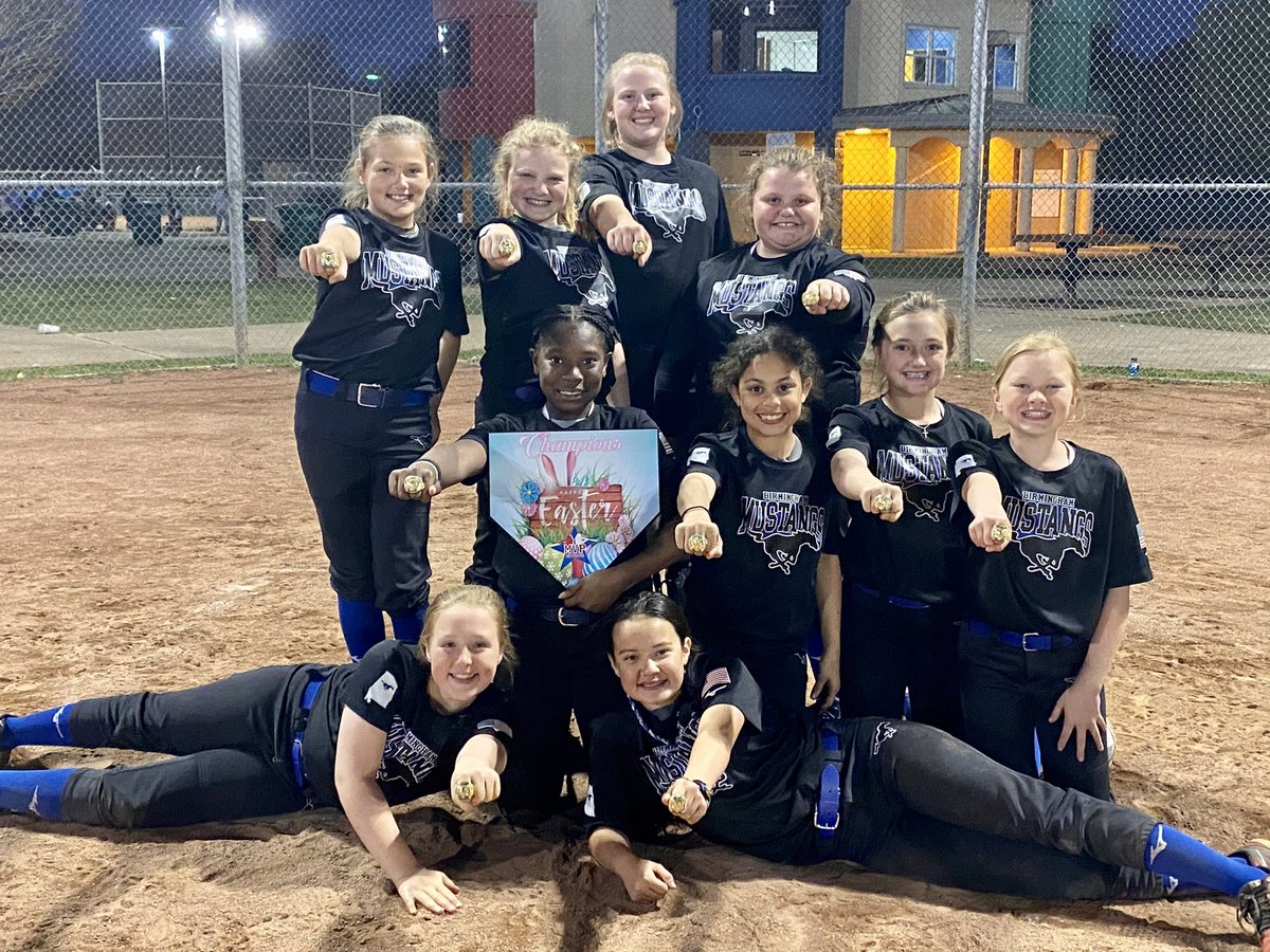 shellibrown2777's tweet photo. Bringing home some bling is always fun, super proud of them both! #PTB12U #Mustangs2010 #GlorytotheKingTourneyChampions #MVPEasterBunnyBashGoldBracketChampions #2nddinger @coachjeremyb https://t.co/hJIXYIYHAP