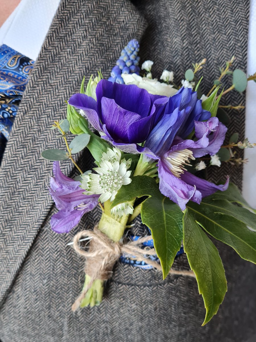 flowersbyglen's tweet photo. YESTERDAYS #WEDDING #Chester  #Cheshire #wirral #purple #Anenome #Clamatis https://t.co/0stuY7VTjW