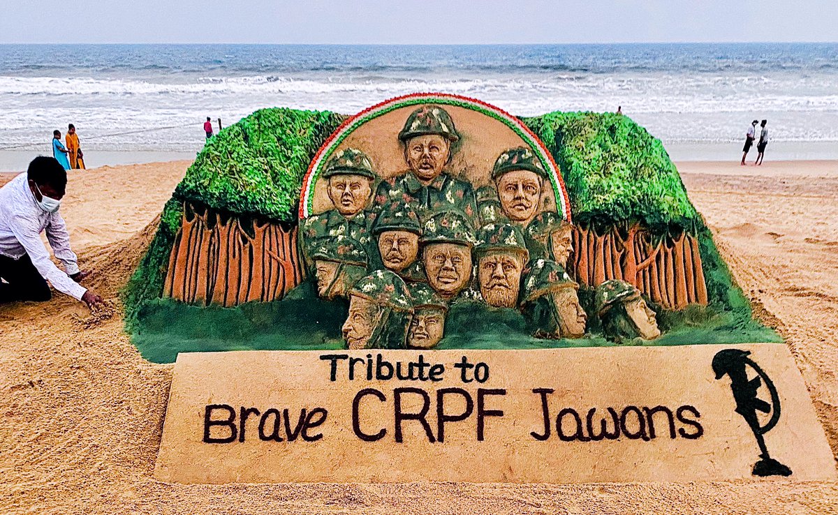 sudarsansand's tweet photo. Our deepest condolences to the families of #CRPF martyred who lost their lives in #NaxalAttack ,Chhattisgarh. We salute the courage of our brave hearts .My SandArt at Puri beach in Odisha.  #JaiJawan 🇮🇳 https://t.co/vV9Y17Cnp2