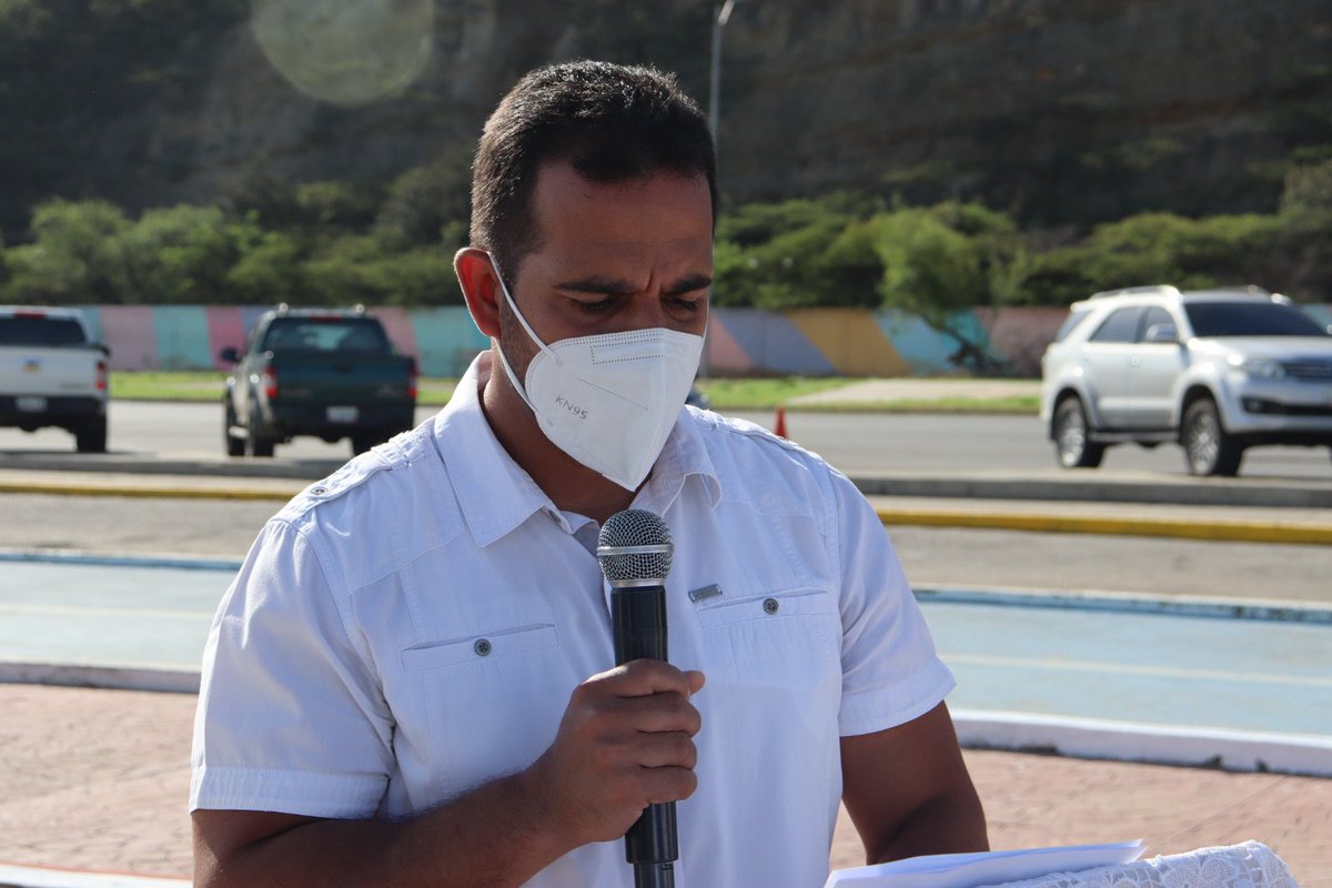 Minpescave2's tweet photo. Min. @juanlayavargas "Agradecemos la invitación del alcalde de #Vargas @Jateranoficial a la tradicional bendición del mar del estado #LaGuaira, desde acá le decimos al presidente @NicolasMaduro , que en el nombre de Dios ¡Venceremos!" #PrevenirEsElAntidoto 
#YoComoPescado https://t.co/eupda5FAtS