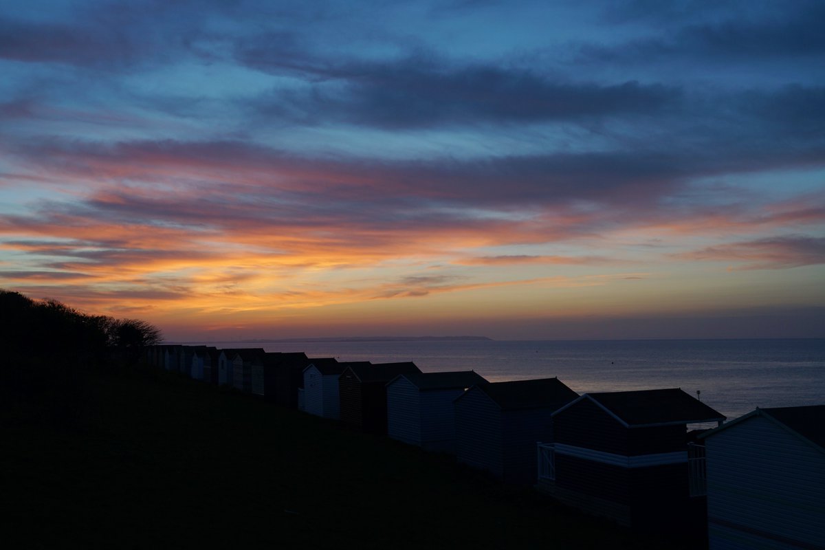 WhitstableLive's tweet photo. Tankerton circuit. #whitstable #sunset @Kent_Online https://t.co/7BELEuNPON