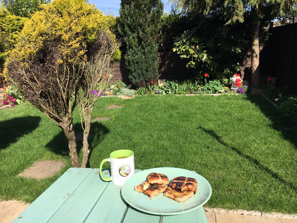 TheCornerHouse4's tweet photo. Having a well earned break in @TheCastleHouse2 in between the painting and cleaning! 🥰 Happy Easter everyone! 🤗 https://t.co/wwsAYZhK7U