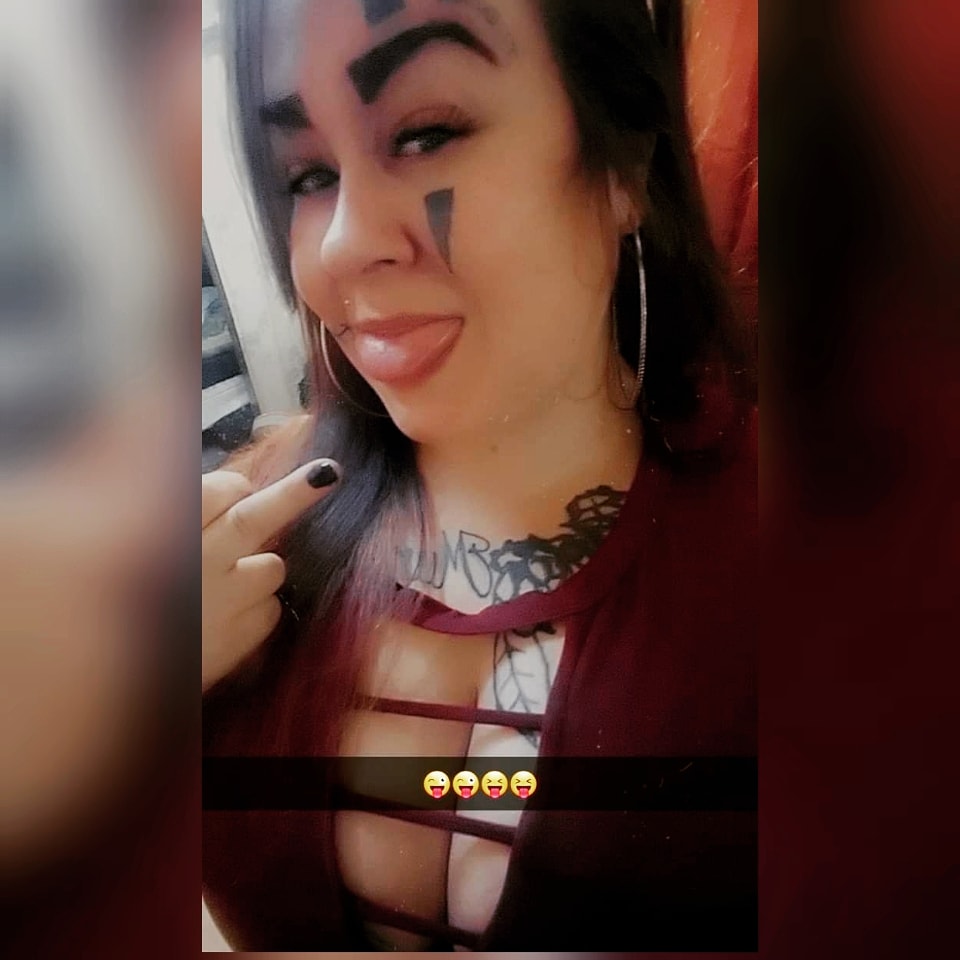 CremeDeLaRosa’s pics and videos