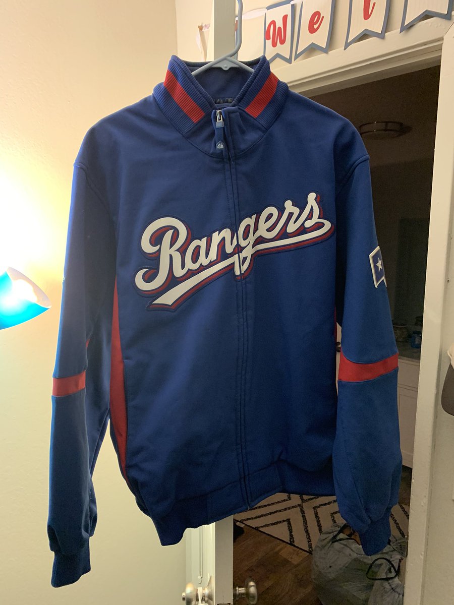 stuiesloan's tweet photo. $30 shipped takes this @Rangers jacket #texasrangers #baseball #jacket #mlbauthentic https://t.co/UL2jFFYGQS
