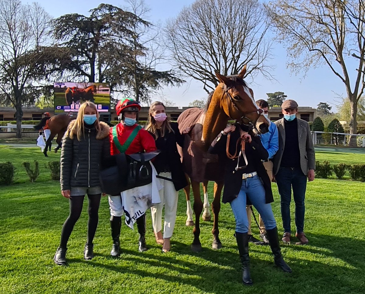 seenthestars's tweet photo. @rpbloodstock If Queen Du Berlais was bred to win a Grand Steeple-Chase de Paris then a Guineas was probably the aim with Gestut Ammerland's #GreyFalcon, a son of Moulin winner Grey Lilas and a half to Golden Lilac. 4 timer @Hippo_Auteuil for @davidcottin, double for Gleneagles https://t.co/pe9uUImXFM