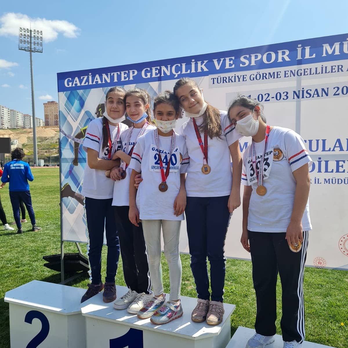 Görme Engelliler spor federasyonunun 01-03 Nisan 2021 tarihleri arasında ilimizde düzenlediği Atletizm Türkiye şampiyonasında okulumuz GAP Görme Engelliler Gençlik ve Spor Kulübü 10 Altın, 9 Gümüş , 3 bronz olmak üzere yarışmayı toplam 22 madalya ile tamamlamıştır.