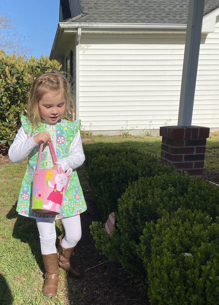 ArletteSherrill's tweet photo. Happy Easter! 🐇 🐣 🐰 https://t.co/iXEP9BT7pR