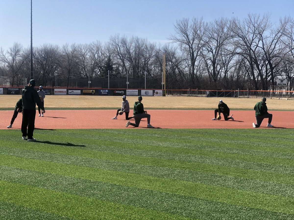 rheault_todd's tweet photo. April 3rd outside working on  fundamentals and Utilizing pitching machines for max reps of fly balls and ground balls #NoSubstituteForHardwork #WestFargoBaseball https://t.co/kXA2rKKZNJ