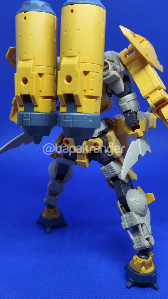 bapakranger's tweet photo. My humble tribute to The Beatles 😊
Codename:
Y.L.L.W.S.B.M.R.N
- Body: Portanova (Yellow) + yellow parts from Portanova Marine (Purple)
#30MM #30MinutesMission #plasticmodel #plamo #gunpla #bandai #custom #kitbash #cleanbuild #portanova #cielnova #rabiot #TheBeatles https://t.co/uAOKfdIdXs
