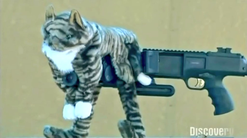 アダムス川戸道 コーナーショットで一番好きなバリエーションのキティ コーナーショット 後ろ足がバイポッドになっているという あと 3発ぐらい射撃すると顔面から綿が出る T Co Luieusrane Twitter