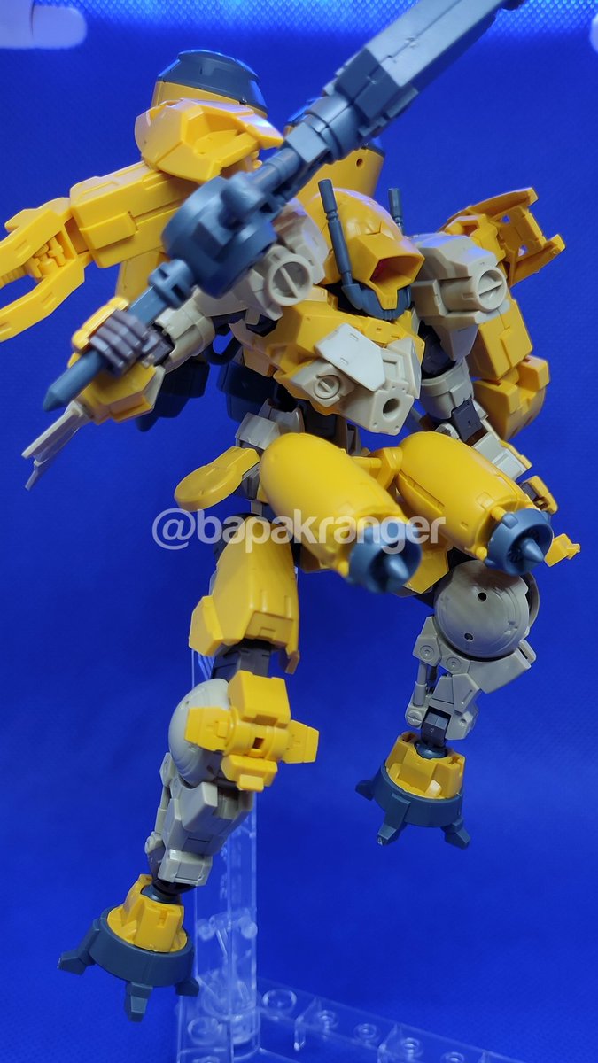 bapakranger's tweet photo. Weapon + backpack:
- Option Weapon 1 for Portanova
- Portanova Marine (Purple)
#30MM #30MinutesMission #plasticmodel #plamo #gunpla #bandai #custom #kitbash #cleanbuild #portanova #cielnova #rabiot https://t.co/CPv3jV6EaD