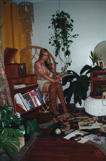 70&rsquo;s vibes https://t.co/xfu4JejiZb 🎞✨🤘🌟 https://t.co/eBDdamuxCC