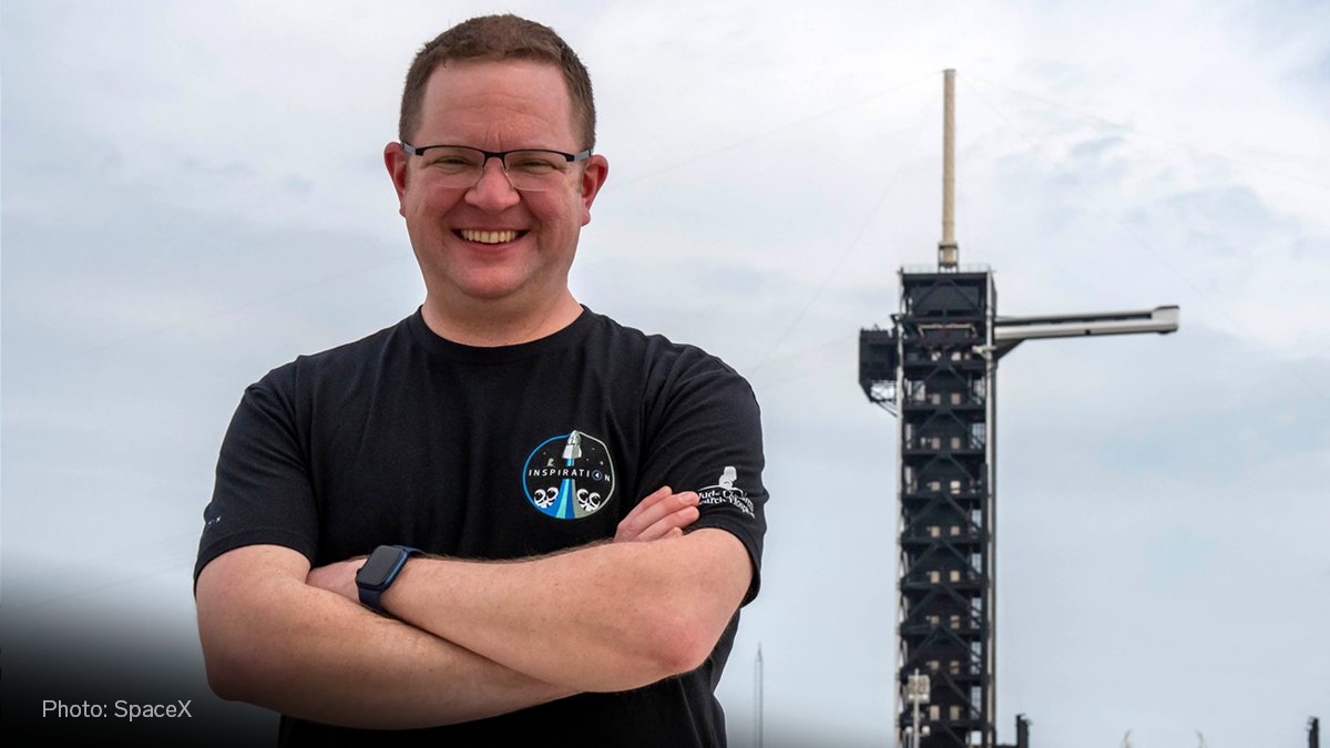 Tech Insider on Twitter: "Chris Sembroski (@epathctocs), 41, is a @LockheedMartin employee and Air Force veteran. He heard about the mission from an ad during this year's Super Bowl. He will act