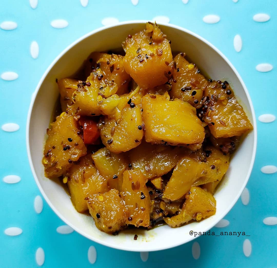 Ananya199129's tweet photo. 🍍 🇹🇼 Taiwanese Pineapple🍍; Indian Recipe 🇮🇳  India ❤️ Taiwan @iingwen
@Taiwan_Today
🍍 Southern regions of Taiwan grow huge amount of pineapples. They are damn tasty &amp; even sweeter than sugar.

🍍 I am presenting to you a delicious Indian delicacy: Pineapple Chutney.
#Taiwan https://t.co/qBH1fAuV2I