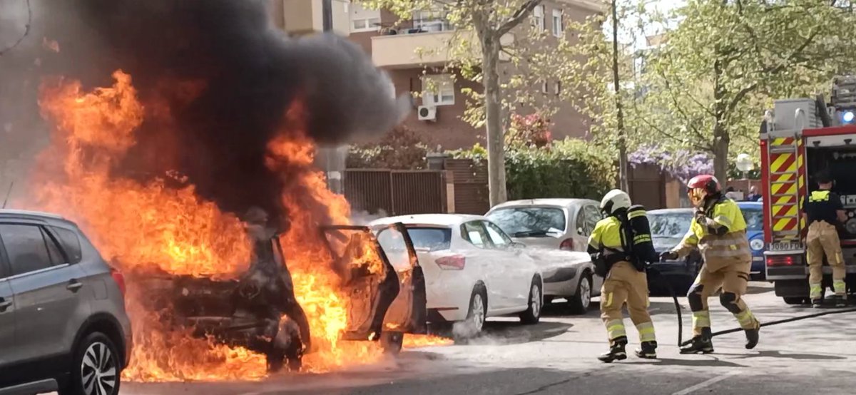 alcor1313's tweet photo. @alcorconbombero @PoliciaAlcorcon @policia @drc_alcorcon @natadeandres @FranTG1976 @AytoAlcorcon Grandes !!!!!! https://t.co/4vEIRq28dB