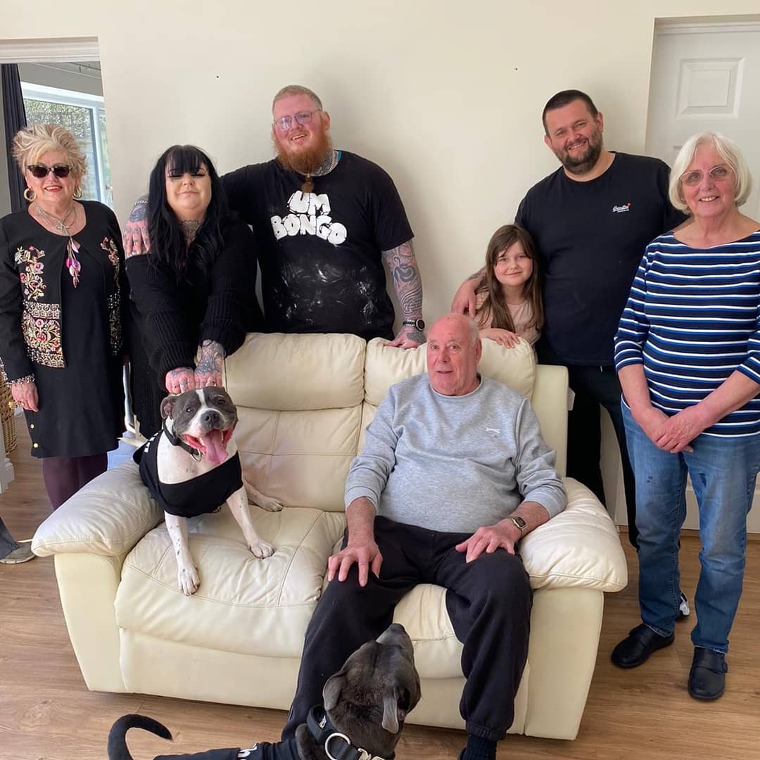 BigAlDevlin's tweet photo. Nice day for a world record ππ¦ποΈββοΈππ¦ποΈββοΈπ
Thankyou to all those in my wonderful family. So good to see you all together, and happy I made you proud!
#worldrecord #family #EighthWonderOfTheWorld
#valhalla #valhallaawaits #trainingforvalhalla #valhallagym #valhallafitness https://t.co/c0u9K4QOsb