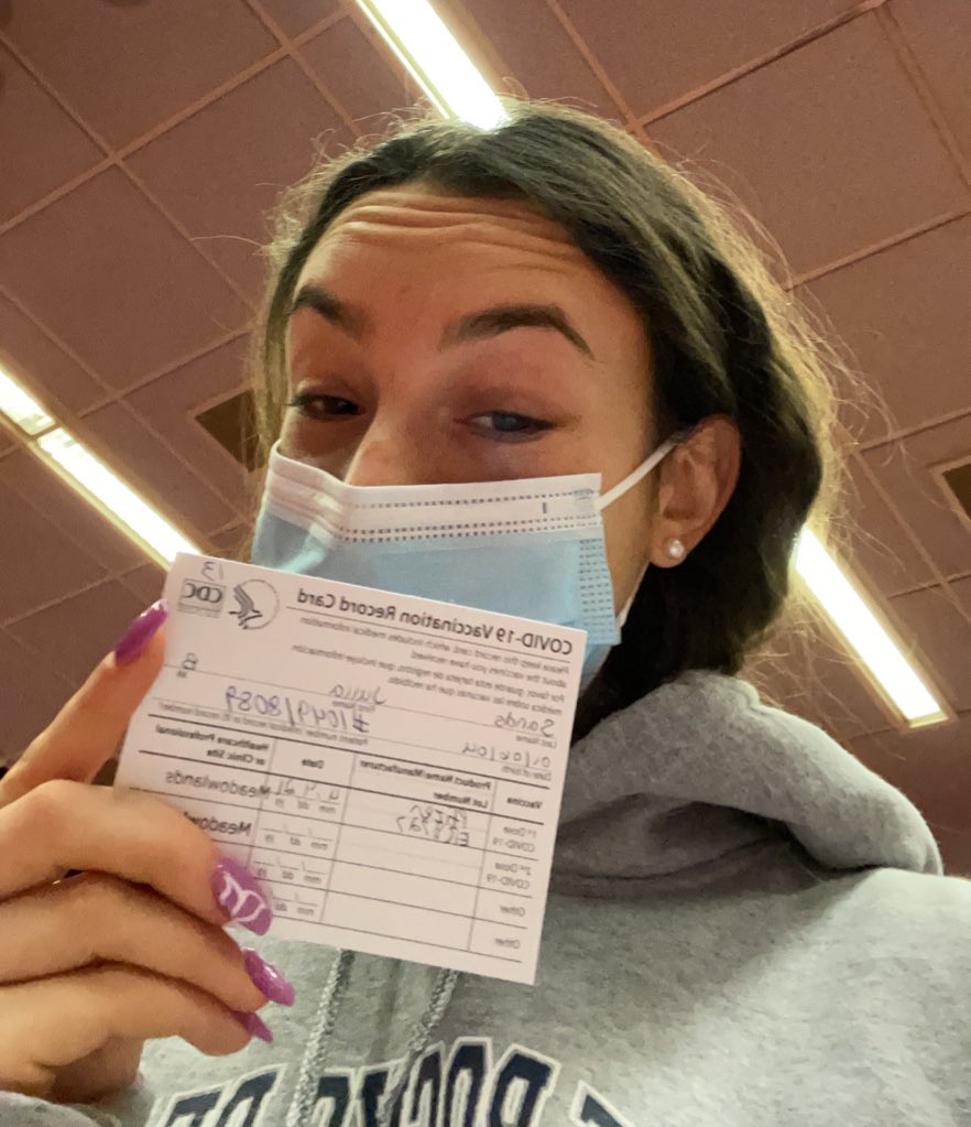 JuliaSands11's tweet photo. half vaccinated! we’re on our way! #MakingCovid19History https://t.co/9fAFueinVu