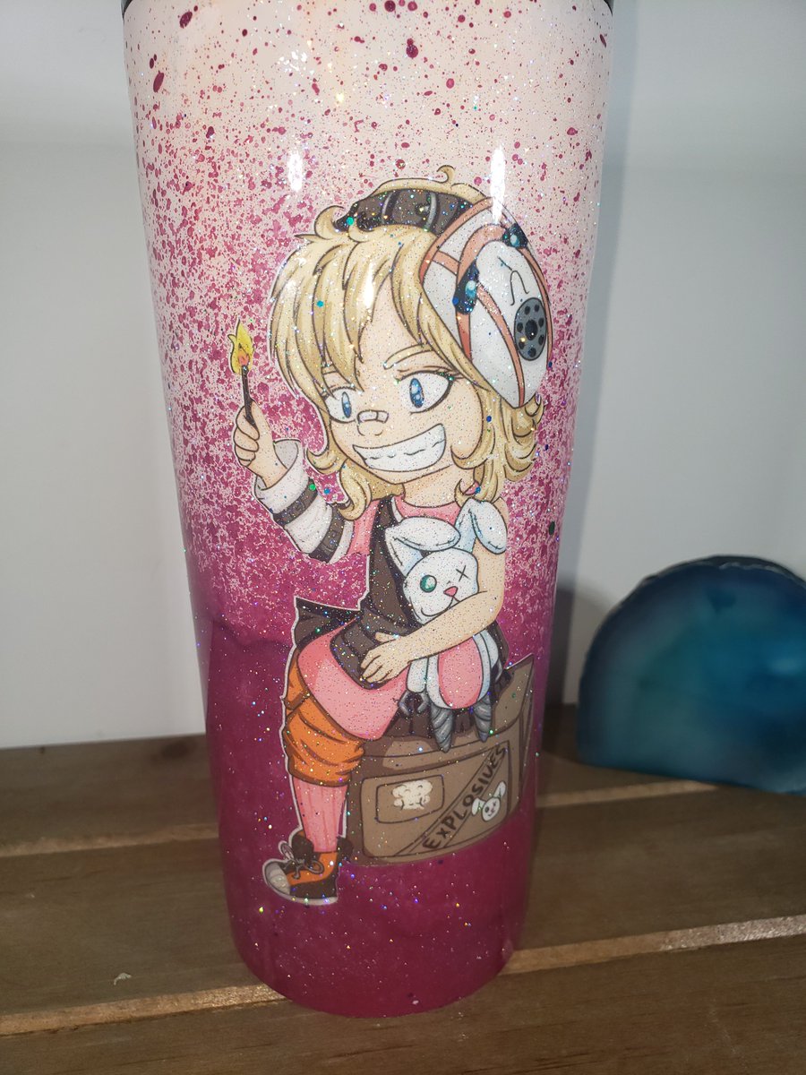 RaesResin's tweet photo. @Shemelaninnn @CraftiesStore We sell lots of item :3 Tumblers, Keychains, Slime, Bookmarks, Stickers Trays. And hand made watercolors as well! https://t.co/niji8eR1qL https://t.co/HSq9eGZPz6