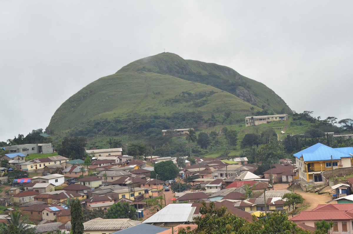 ghanatourismGTA's tweet photo. German missionary life in the Volta Region in the 1800s was championed by German Evangelical Missions Institute (G.E.M.I.) who mounted a Cross at the peak of Mt. Amedzofe in 1939 calling it Mt Gemi.
He Is Risen, so its time to visit #mountGemi
#discoverghana #nature #mountain https://t.co/7D3KfGY6JQ