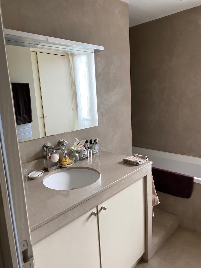 RVT_fr's tweet photo. Travaux : Rénovation d'une salle de bain.
Modification du meuble vasque avec soin pour limiter les travaux... Ouiii ! c'est possible !!! https://t.co/JnAFhLTDzY