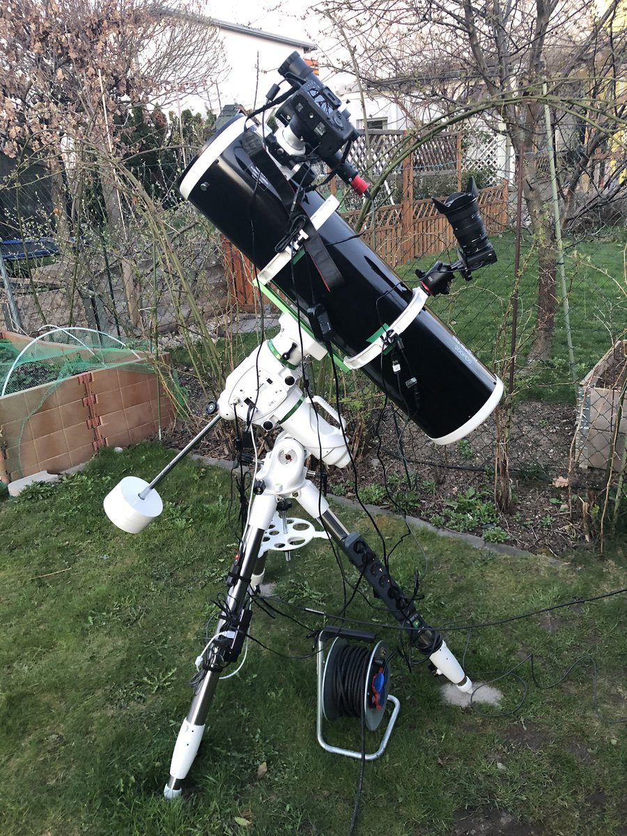 Aschenbrenner's tweet photo. Tonight's dual Imaging setup: Skywatcher EQ6-R Pro + Newton 200/1000 Telescope + Canon EOS 7D + Sony A6400 + Tokina 11-16mm lense + 50mm Guide Scope #CrazySetup #AstroImaging https://t.co/ewIBcBXYxj