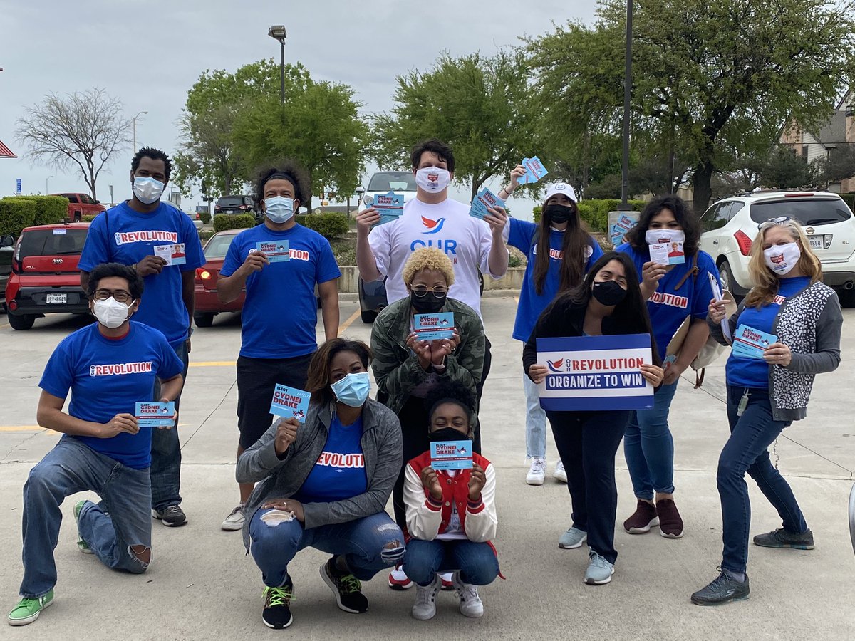 cydneidrake's tweet photo. Thank you so much to @ORNTX_ for walking with Team Cydnei today! Excited to have so many volunteers talking to voters in our district. #communityservingcommunity https://t.co/kHz8ItKgZw
