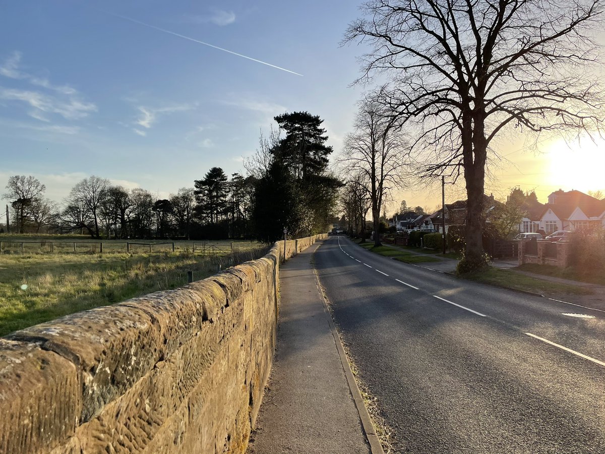 Net_Architect's tweet image. Great evening for a walk