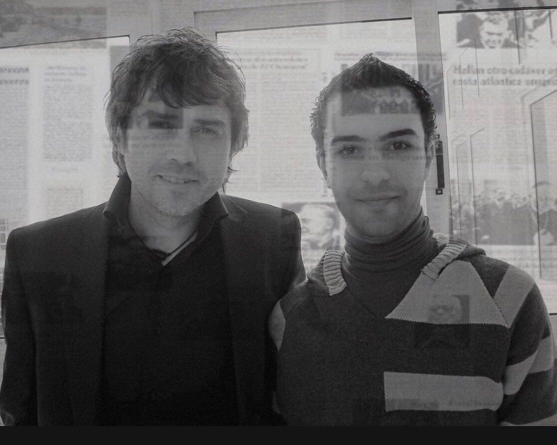 Geçmişe Yolculuk... Saçlarım şekil önümden çekil misali 🤣 O zaman moda öyleydi arkadaşlar 🙄 
’Cenneti Beklerken’ filminde rol alan usta oyuncu Serhat Tutumluer ile röportaj sonrası bir kare  💙’Hercai’ dizisinin Hazar Şadoğlu’su💙 
#hercai #serhattutumluer #hazarşadoğlu