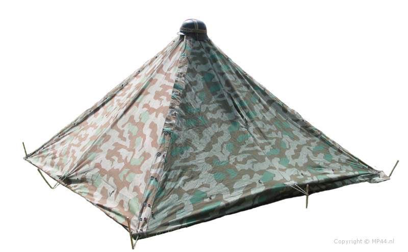 4 men with equipment made one tent. 4 Zeltbahn, 4 wooden poles, 8 pegs & ropes. Correctly overlapped/buttoning/roping together it should be taut, enabling an ‘apron’ to prevent water gathering at the bottom.A Stahlhelm was often used to prevent water seepage. 5)