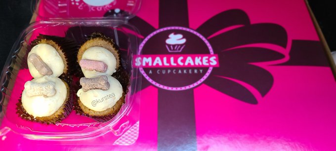 #HappyEaster #happy #easter #cupcakes  &amp; "pupcakes" for my little Easter bunnies 🐾&hearts;️  @SmallCakesCobb<a href="/tag/happyeaster"class="tags">#HappyEaster</a><a href="/tag/happy"class="tags">#happy</a><a href="/tag/easter"class="tags">#easter</a><a href="/tag/cupcakes"class="tags">#cupcakes</a>