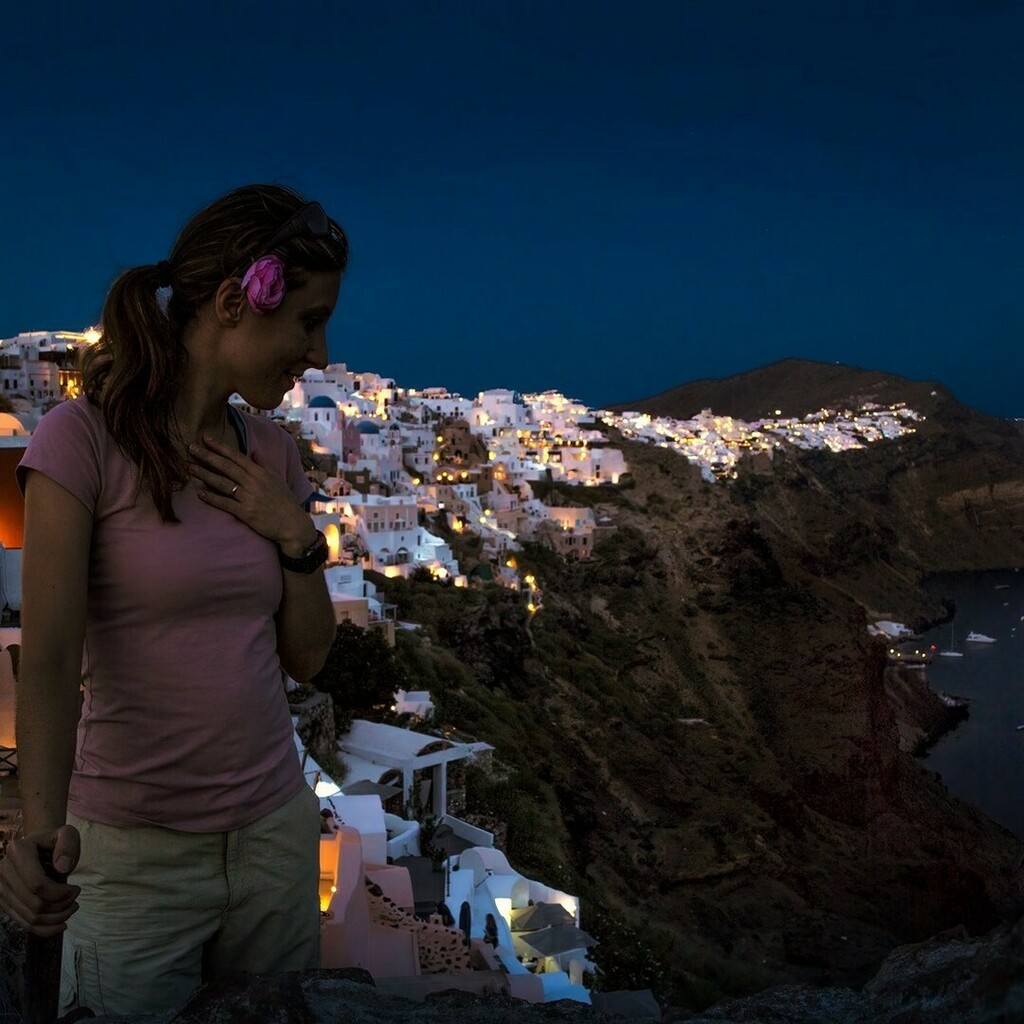 Top100Wonders's tweet photo. Evening in Santorini https://t.co/OO4UGbYY3F