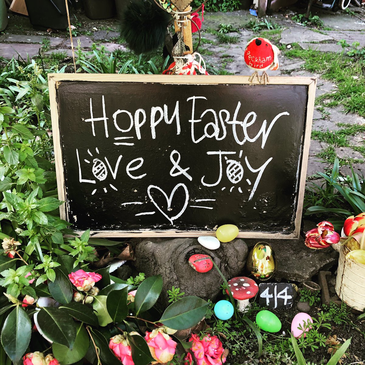 peckhambird's tweet photo. #bagsoffun #laughterandjoy #smilingpeople #smilestones #lovebugs #surprise #chocolateggs #hoppyeaster #loveandjoy #beyou #authenticity #staykind #beyoutiful #kindness #wishing #everyone #light #love #laughter and #joy in your dear #hearts πβ€οΈ @emmasophiemulder https://t.co/rXoa1YuZkM