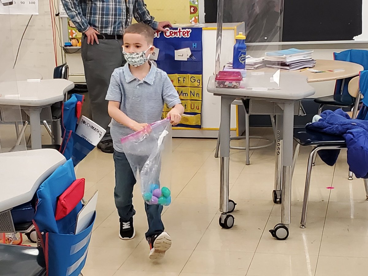 mulitgradesharp's tweet photo. Counting,  hunting,  and dying Easter Eggs!!! The joy on their faces is what it is all about!#SharpColls #BeKind #collsedu https://t.co/NXYZtqy4sg