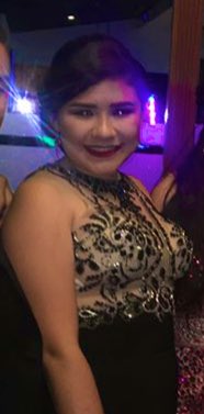 sofiaMzeledon11's tweet image. 4 años después con el mismo vestido y solo puedo decir “wow, 2 personas totalmente distintas en toditos los aspectos”😅