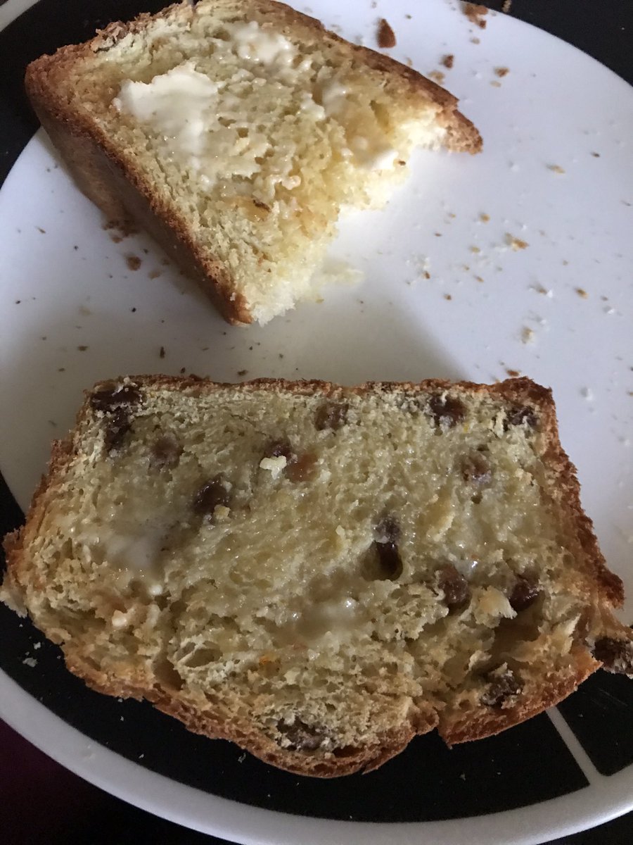 WhiteHatRat's tweet image. Literally the best part of my #Easter is the #easterbread